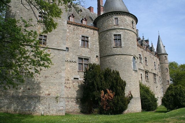 Ham-sur-Heure Castle